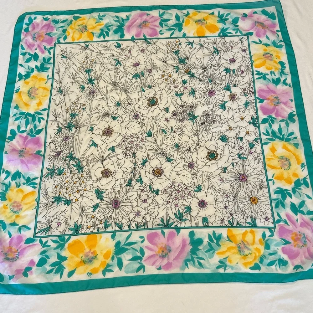 Vintage Floral 🌸 Scarf